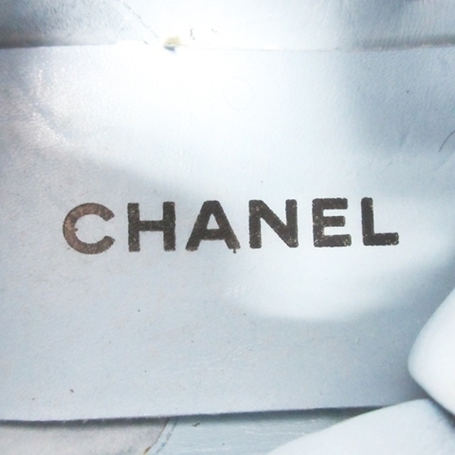 CHANEL(シャネル)のシャネル スエード シューズ スニーカー 靴 ロゴ ラウンドトゥ レースアップ レディースの靴/シューズ(スニーカー)の商品写真