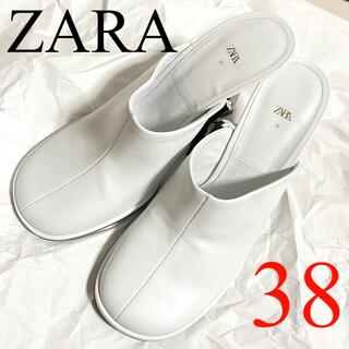 ザラ(ZARA)の新品　ZARA   ホワイトレザーパンプス　ミュール　ブーツ　38(ブーツ)