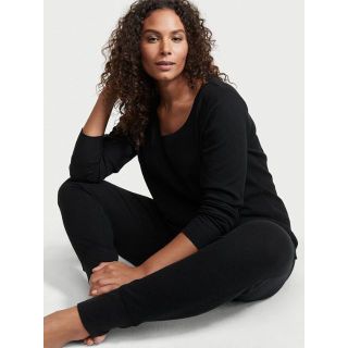 ヴィクトリアズシークレット(Victoria's Secret)のヴィクトリアズシークレット サーマル ロング パジャマ Black XS(パジャマ)