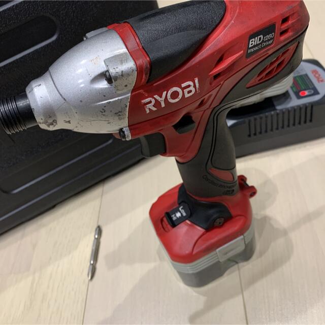 RYOBI(リョービ)のRYOBIリョービ 電動 充電式インパクトドライバー BID-1260 ジャンク スポーツ/アウトドアの自転車(工具/メンテナンス)の商品写真