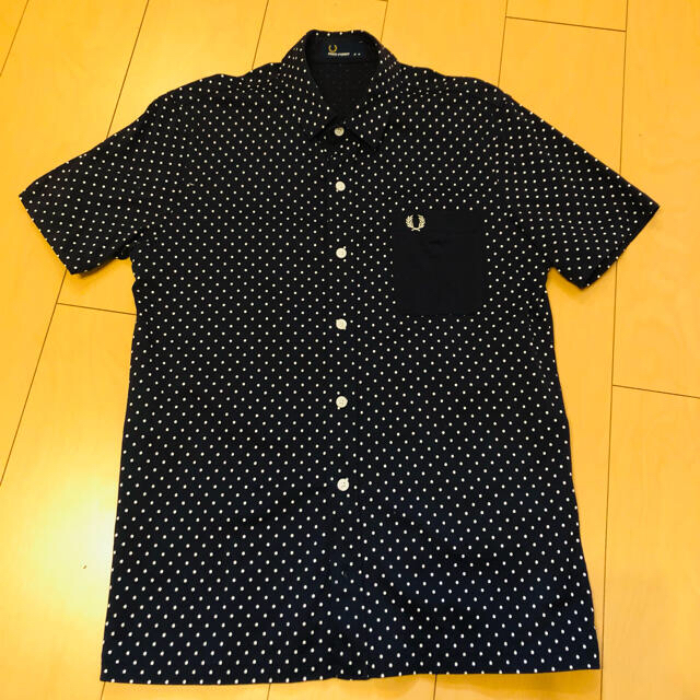 FRED PERRY(フレッドペリー)のフレットペリー　JP   半袖シャツ レディースのトップス(シャツ/ブラウス(半袖/袖なし))の商品写真