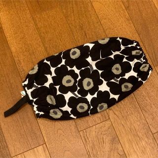 マリメッコ(marimekko)の【marimekko】 エルゴ 抱っこ紐カバー　セブンカラーズ　ウニッコ・黒(抱っこひも/おんぶひも)