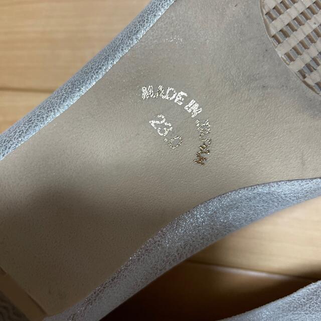 シルバーパンプス　 レディースの靴/シューズ(ハイヒール/パンプス)の商品写真