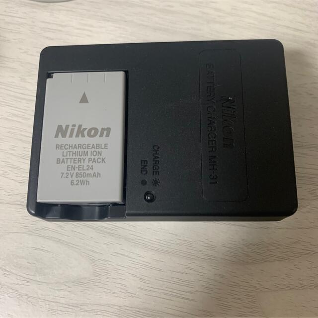 Nikon(ニコン)のNikon 1 J5 ダブルレンズキット スマホ/家電/カメラのカメラ(ミラーレス一眼)の商品写真