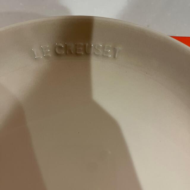 LE CREUSET(ルクルーゼ)のルクルーゼ sphere plate 22cm インテリア/住まい/日用品のキッチン/食器(食器)の商品写真