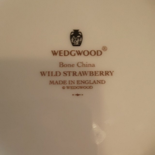 WEDGWOOD(ウェッジウッド)のワイルドストロベリーウインザーS インテリア/住まい/日用品のキッチン/食器(食器)の商品写真