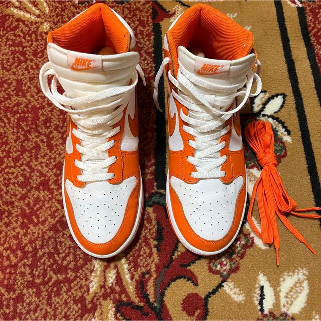 NIKE(ナイキ)のnike dunk high  orange blaze メンズの靴/シューズ(スニーカー)の商品写真