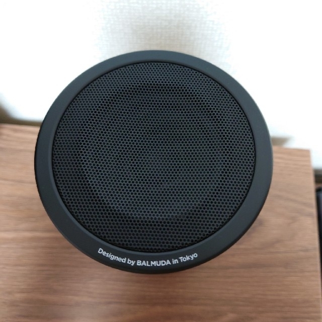 BALMUDA(バルミューダ)のBALMUDA The Speaker　バルミューダ　Bluetoothスピーカ スマホ/家電/カメラのオーディオ機器(スピーカー)の商品写真