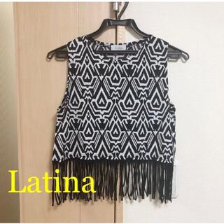 アナップラティーナ(ANAP Latina)のLatina モノクロ ノースリーブトップス 裾フリンジ(カットソー(半袖/袖なし))