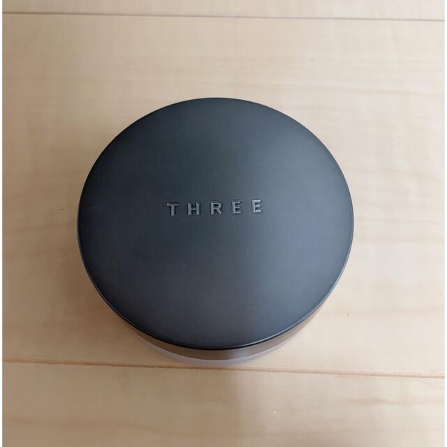 THREE(スリー)のTHREE アドバンスドエシリアルスムースオペレーター ルースパウダー10g # コスメ/美容のベースメイク/化粧品(フェイスパウダー)の商品写真