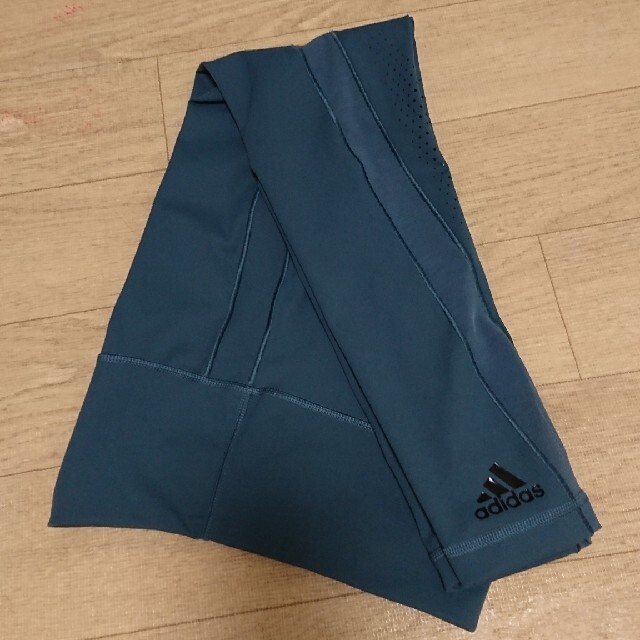 adidas(アディダス)のadidas ルファスキン HEAT. RDY 7/8 レギンス 週末1000円 レディースのレッグウェア(レギンス/スパッツ)の商品写真