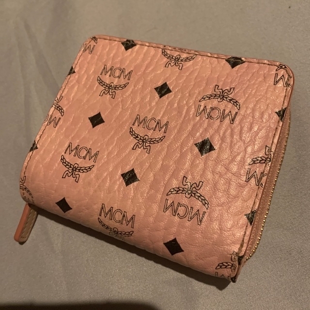 MCM(エムシーエム)の最終値下げ⭕️MCM ピンク 財布 レディースのファッション小物(財布)の商品写真