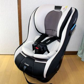 コンビ(combi)の美品 Combi チャイルドシート マルゴットS◆～7才頃まで◆コンビ(自動車用チャイルドシート本体)