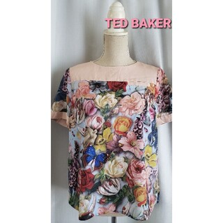 テッドベイカー(TED BAKER)の大変美品　TED BAKER 花いっぱいの可愛いブラウス(シャツ/ブラウス(半袖/袖なし))
