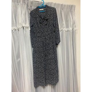 ダブルクローゼット(w closet)のw closet 黒　ワンピース(ロングワンピース/マキシワンピース)