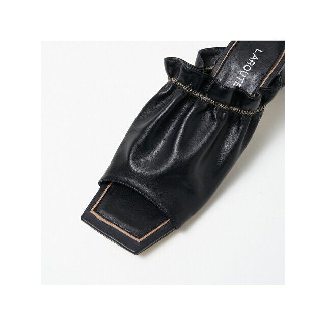 AU BANNISTER(オゥバニスター)の【ブラック】【36】【WEB限定】スクエアトゥ ドレープミュール レディースの靴/シューズ(サンダル)の商品写真