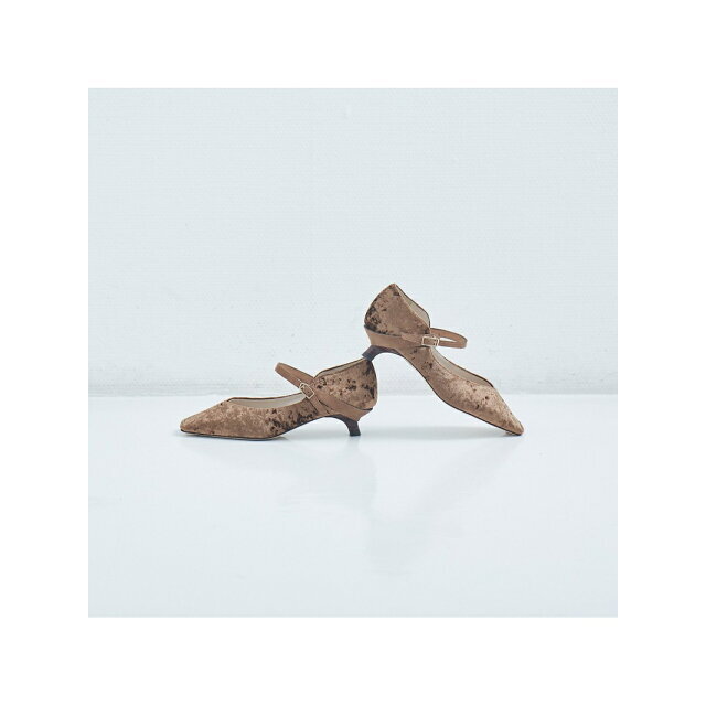 AU BANNISTER(オゥバニスター)の【ブラウン】スクエアトゥストラップパンプス レディースの靴/シューズ(ハイヒール/パンプス)の商品写真