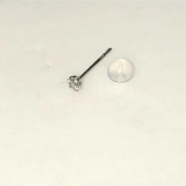 プラチナダイヤモンドピアス片耳 0.07ct  ダイヤモンドピアス　片耳 メンズのアクセサリー(ピアス(片耳用))の商品写真