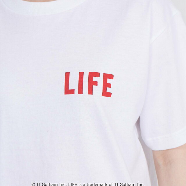 Nomine(ノミネ)の【ホワイト系その他3】【別注】 LIFEプリントTシャツ レディースのトップス(カットソー(長袖/七分))の商品写真