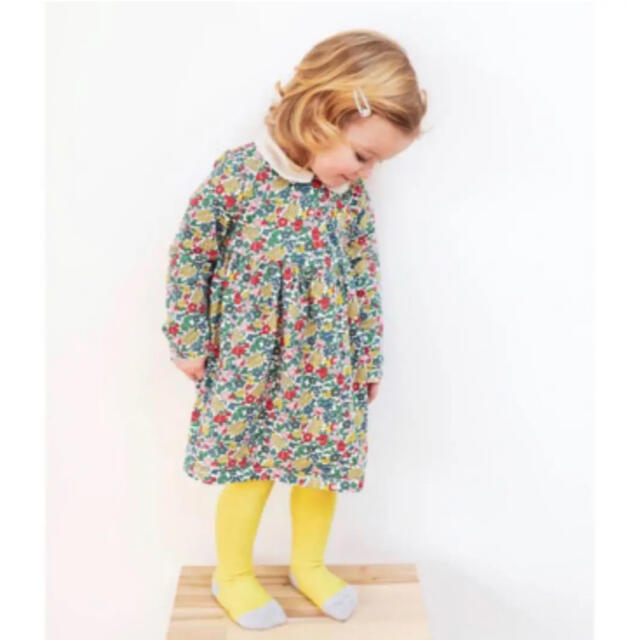 Boden(ボーデン)のmini boden ♡ ワンピース マルチ フラワー 完売品 キッズ/ベビー/マタニティのキッズ服女の子用(90cm~)(ワンピース)の商品写真