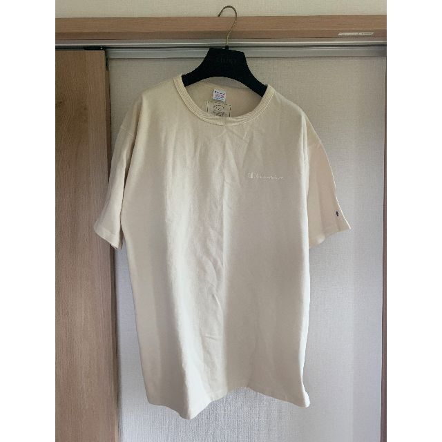 Champion(チャンピオン)のChampion Tシャツ フリーサイズ　アイボリー レディースのトップス(Tシャツ(半袖/袖なし))の商品写真