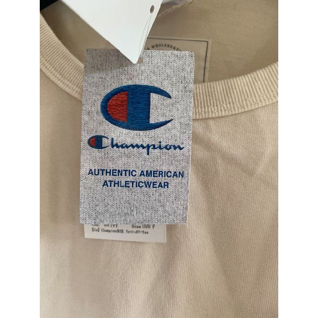 Champion(チャンピオン)のChampion Tシャツ フリーサイズ　アイボリー レディースのトップス(Tシャツ(半袖/袖なし))の商品写真