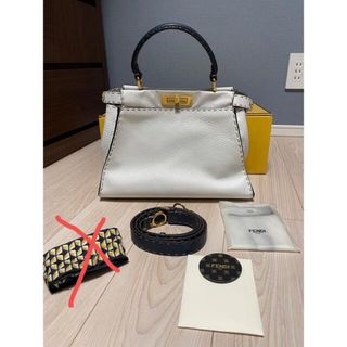 フェンディ(FENDI)のFENDI ピーカブー　レギュラー　セレリア　ホワイト(ハンドバッグ)