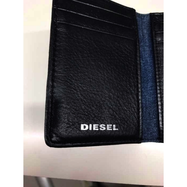 DIESEL(ディーゼル)のDIESEL(ディーゼル) ロゴ三つ折りレザー財布 メンズ 財布・ケース メンズのファッション小物(折り財布)の商品写真