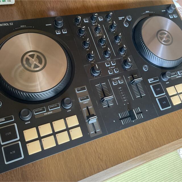 Native Instruments Traktor Kontrol S2