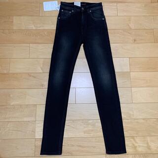 ヌーディジーンズ(Nudie Jeans)のnudie jeans スキニーデニム W25 C01(スキニーパンツ)
