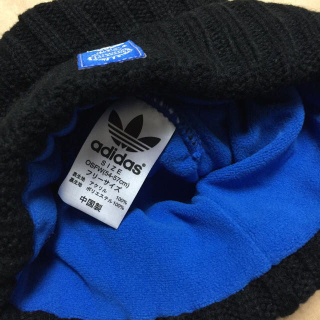 adidas(アディダス)の【新品】タグ付き アディダスオリジナルスト 黒色 ニット帽 レディースの帽子(ニット帽/ビーニー)の商品写真