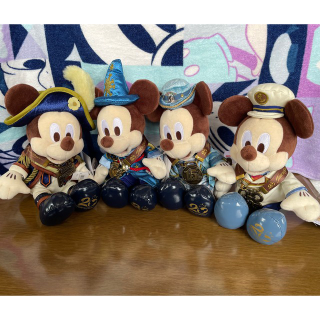 新作入荷 Disney ディズニー 周年ミッキー ぬいぐるみ4点セット キャラクターグッズ Marcheetcombraille Fr