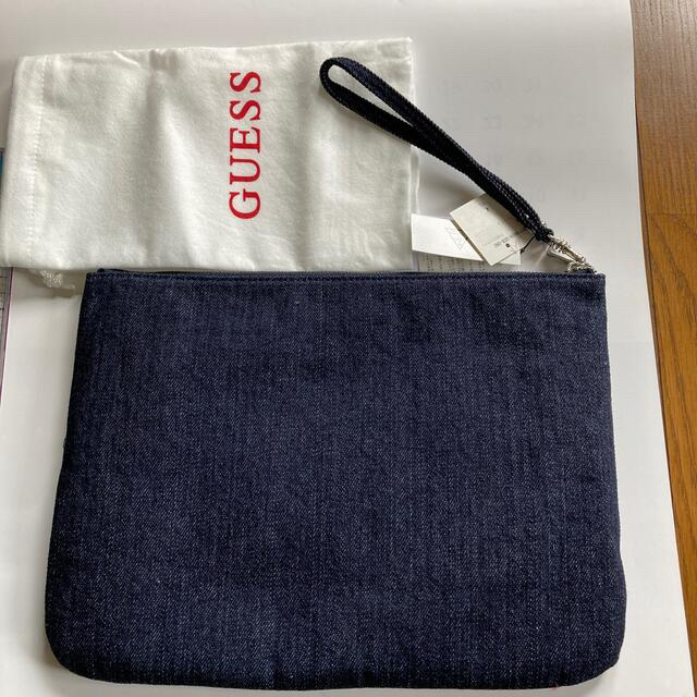 GUESS(ゲス)のGUESS デニム 黒 クラッチバッグ レディースのバッグ(クラッチバッグ)の商品写真