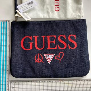 ゲス(GUESS)のGUESS デニム 黒 クラッチバッグ(クラッチバッグ)