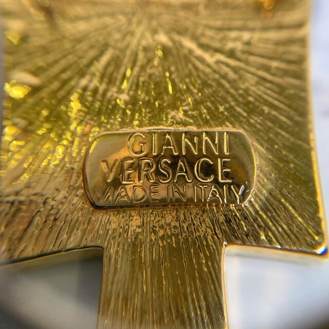 Gianni Versace   未使用 保管品 希少 ジャンニヴェルサーチ ブローチ