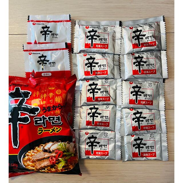 辛ラーメン　スープ10個　かやく2個 食品/飲料/酒の加工食品(インスタント食品)の商品写真