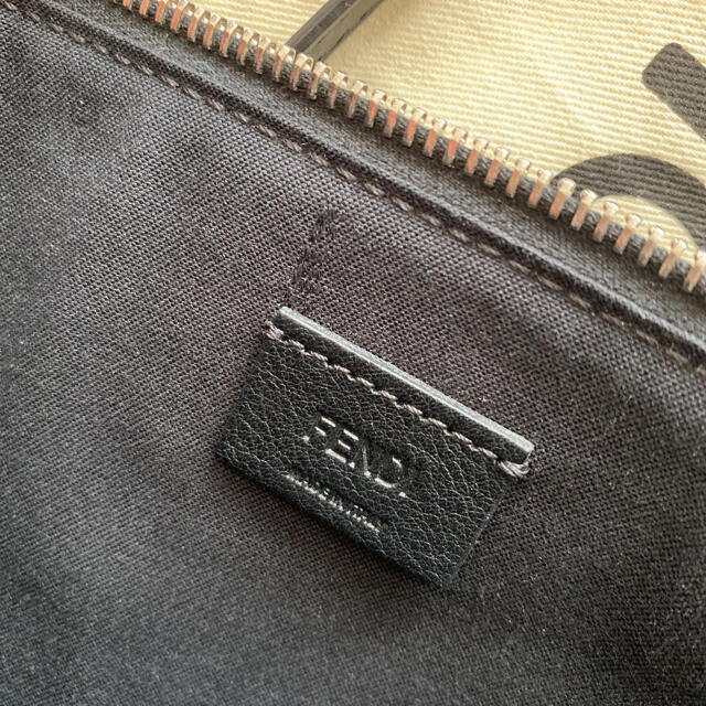 FENDI(フェンディ)の週末値下げ‼️フェンディ   ショルダーバッグ レディースのバッグ(ショルダーバッグ)の商品写真
