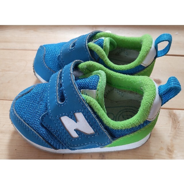 New Balance(ニューバランス)のNew Balance★12㌢★記名ナシ★ブルー×グリーン キッズ/ベビー/マタニティのベビー靴/シューズ(~14cm)(スニーカー)の商品写真