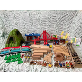 トイザラス(トイザらス)の【専用】木製玩具　木のおもちゃ　レール　新幹線(電車のおもちゃ/車)
