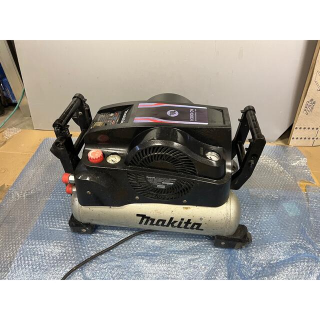 スポーツ・レジャーマキタ高圧/常圧エアーコンプレッサーAC430XH 16L