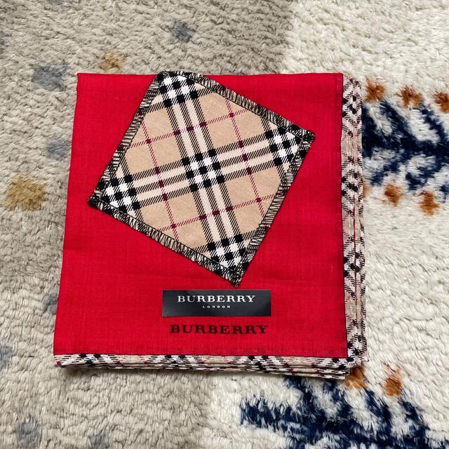 BURBERRY(バーバリー)の⭐️新品⭐️バーバリー　ハンカチ レディースのファッション小物(ハンカチ)の商品写真