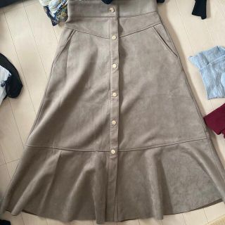 ザラ(ZARA)の【美品】ZARA 膝丈　スカート(ひざ丈スカート)