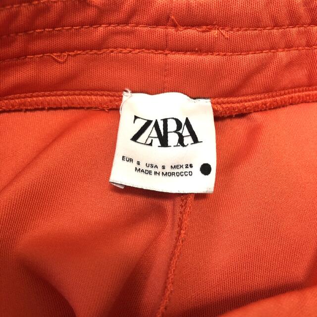 ZARA(ザラ)のザラ　カジュアルフレアパンツ レディースのパンツ(カジュアルパンツ)の商品写真