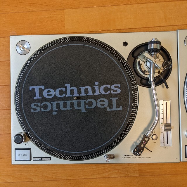 ターンテーブル Technics テクニクス【SL-1200MK5】針付き 楽器のDJ機器(ターンテーブル)の商品写真