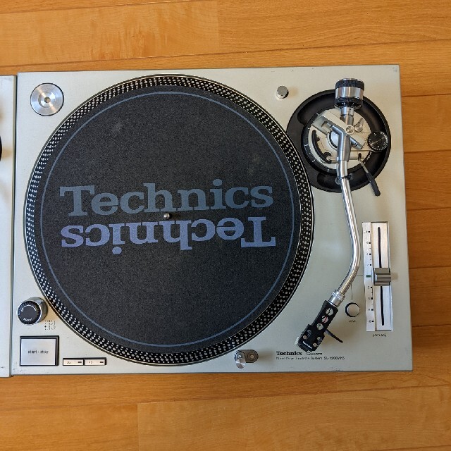 ターンテーブル Technics テクニクス【SL-1200MK5】針付き 楽器のDJ機器(ターンテーブル)の商品写真