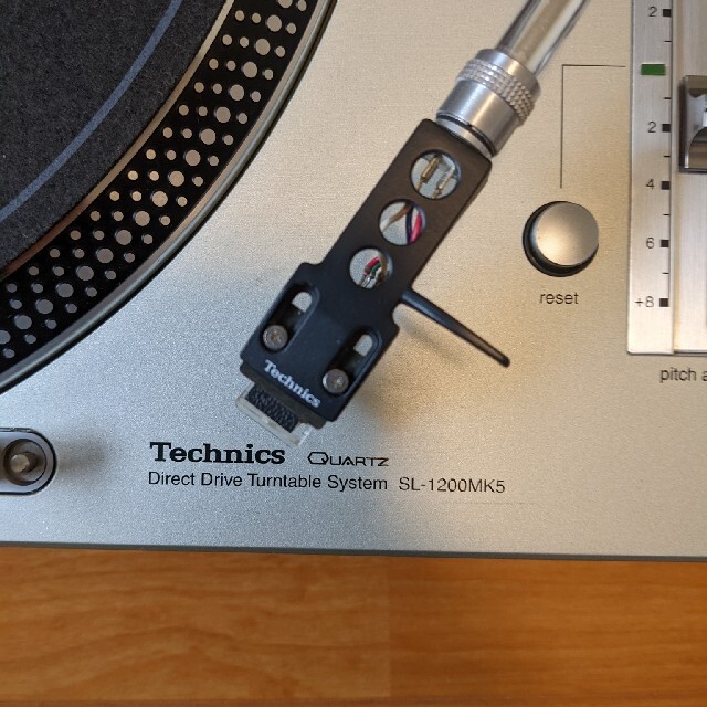 ターンテーブル Technics テクニクス【SL-1200MK5】針付き 楽器のDJ機器(ターンテーブル)の商品写真