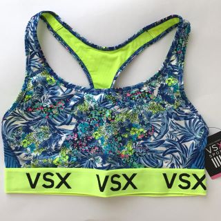 ヴィクトリアズシークレット(Victoria's Secret)の【新品】Victoria's secret スポーツブラ❤︎(ウェア)