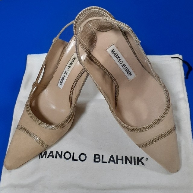 MANOLO BLAHNIKスェード&パイソンストラップ