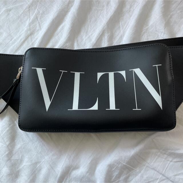 美品 VALENTINO ヴァレンティノ ボディーバッグ