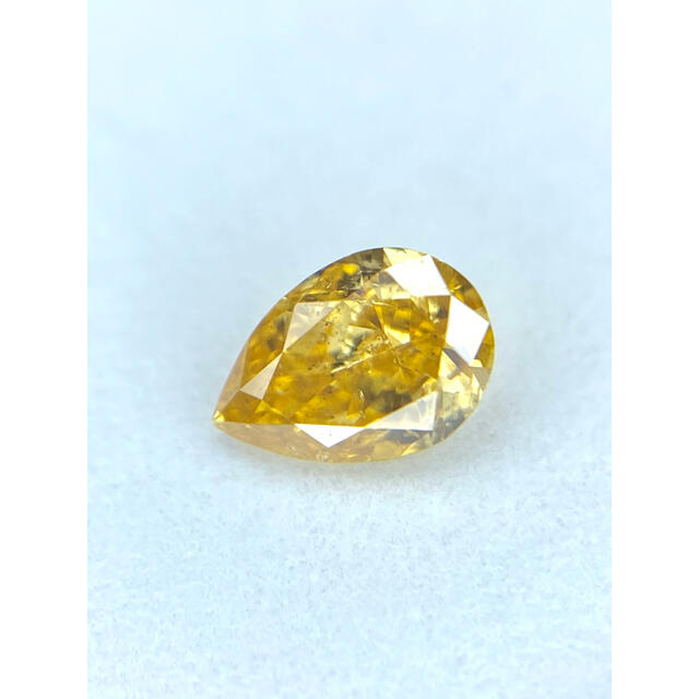 イエロー蛍光ダイヤモンド 0.240ct ルース